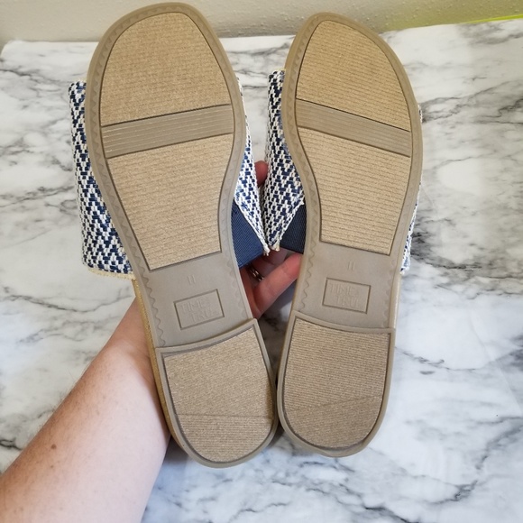 Blue and white sandals ♡ - Picture 4 of 6